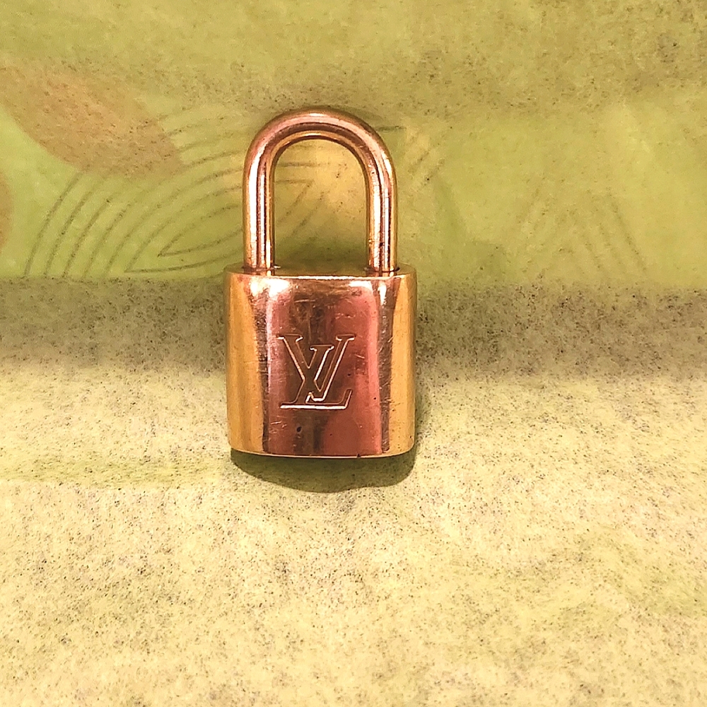 Louis Vuitton Lock No 304 NO KEY
